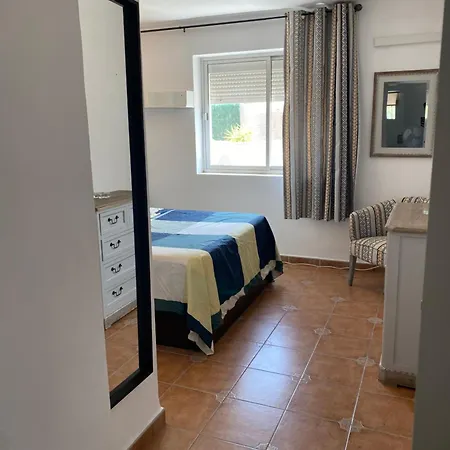 Cozy Torremolinos, Double With Air-conditioning, Pool And Parking منزل للإقامة توريمولينوس