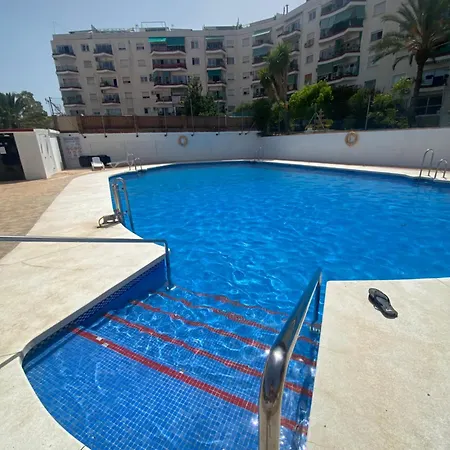 Cozy Torremolinos, Double With Air-conditioning, Pool And Parking منزل للإقامة توريمولينوس